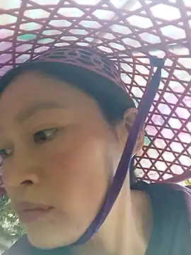 Snapshot of siusiu-00 chatting on October 15, 2025, 8:14 am siusiu-00 online show from October 15, 2025, 8:14 am