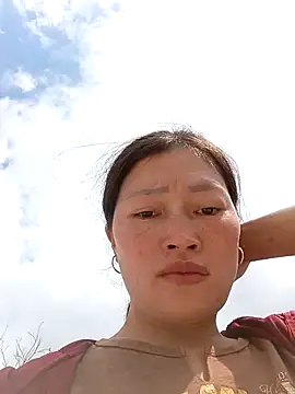 Snapshot of siusiu-00 chatting on October 19, 2025, 4:02 am siusiu-00 online show from October 19, 2025, 4:02 am