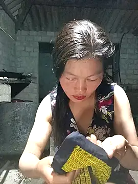 Snapshot of siusiu-00 chatting on October 19, 2025, 5:35 pm siusiu-00 online show from October 19, 2025, 5:35 pm