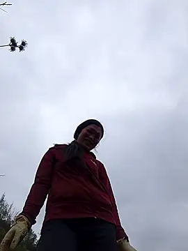 Snapshot of siusiu-00 chatting on October 20, 2025, 6:14 am siusiu-00 online show from October 20, 2025, 6:14 am