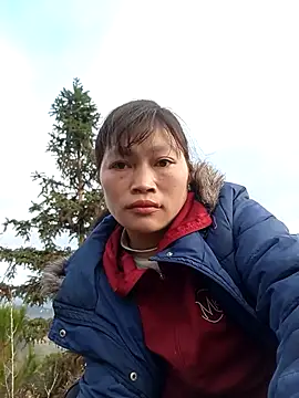 siusiu-00 online show from December 15, 2025, 12:26 am