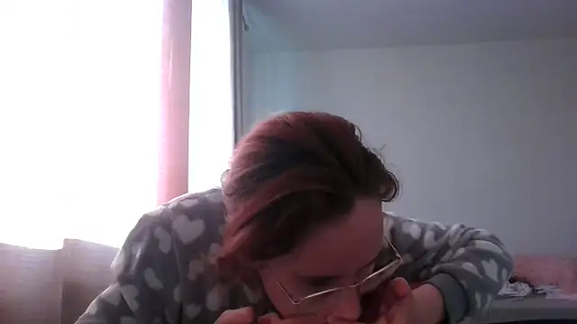 Snapshot of LuckySLove chatting on May 28, 2026, 5:21 pm LuckySLove online show from May 28, 2026, 5:21 pm