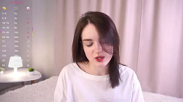 AundreaMarsell online show from November 4, 2025, 7:18 am