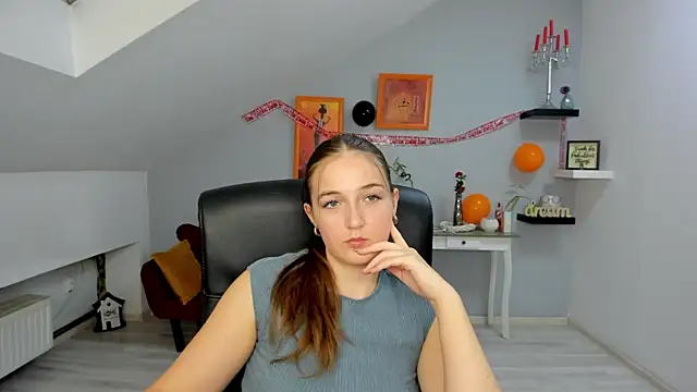 AnneWilsonn online show from October 30, 2025, 12:39 pm