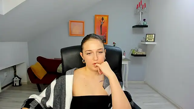 AnneWilsonn online show from January 14, 2026, 12:55 pm