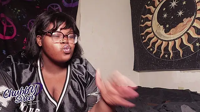 TheChubbySiren online show from November 29, 2025, 1:52 am