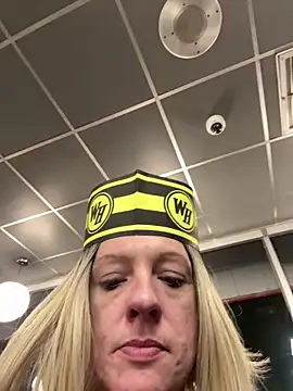 queenkelly1234 online show from February 20, 2026, 6:26 am