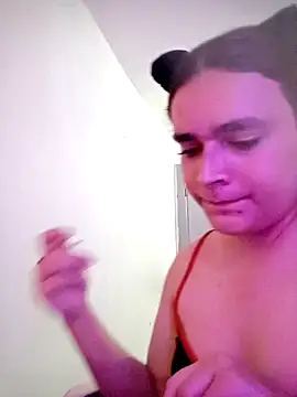 Snapshot of La-Gatiita-trans chatting on October 15, 2025, 1:50 am La-Gatiita-trans online show from October 15, 2025, 1:50 am