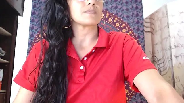 Lucyy Naugthy online show from February 10, 2026, 1:10 am