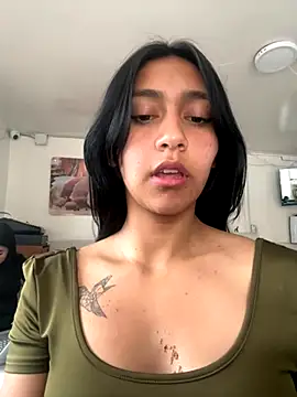 Nahomy cute1 online show from November 6, 2025, 8:43 pm