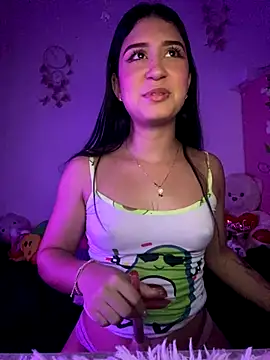 Snapshot of cristalxxx_hott chatting on October 24, 2025, 7:54 pm cristalxxx hott online show from October 24, 2025, 7:54 pm