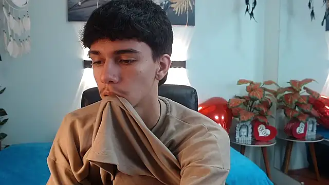 AmethystShadow17 online show from April 9, 2026, 9:20 pm