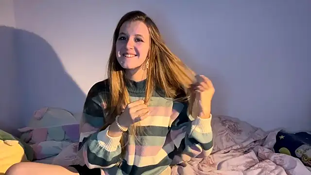 AnnamariaVieu online show from October 14, 2025, 5:47 pm