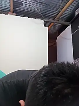 Snapshot of WIlGar1993 chatting on December 22, 2025, 2:03 pm WIlGar1993 online show from December 22, 2025, 2:03 pm