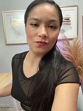 Hannah martinez01 online show from October 29, 2025, 1:13 pm