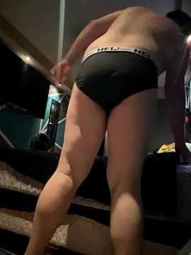 AlexRZ93 online show from October 20, 2025, 11:16 pm