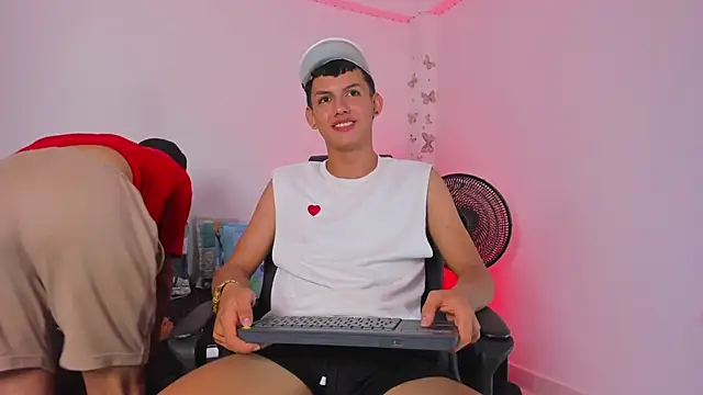 Axel Cody  online show from November 19, 2025, 8:20 pm