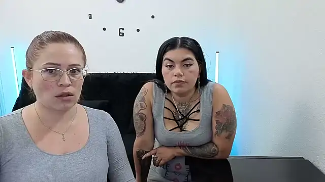 lesb milf online show from September 21, 2025, 4:08 pm