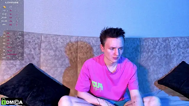 Snapshot of Logan_mett chatting on November 11, 2025, 7:47 pm Logan mett online show from November 11, 2025, 7:47 pm