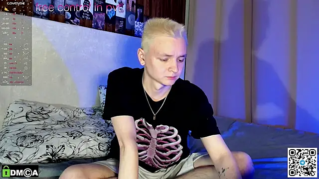 Snapshot of Logan_mett chatting on December 1, 2025, 11:32 pm Logan mett online show from December 1, 2025, 11:32 pm