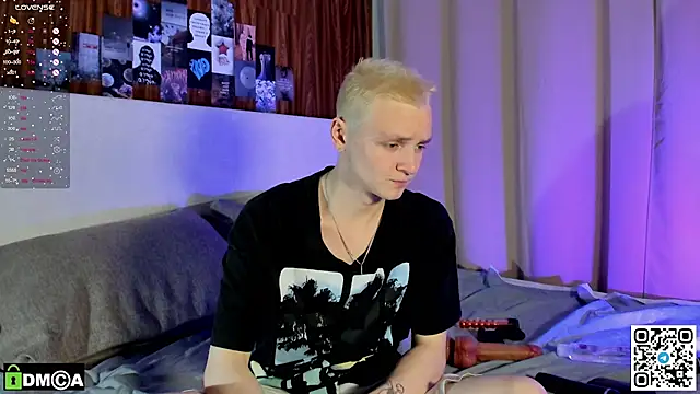 Snapshot of Logan_mett chatting on December 2, 2025, 9:32 pm Logan mett online show from December 2, 2025, 9:32 pm