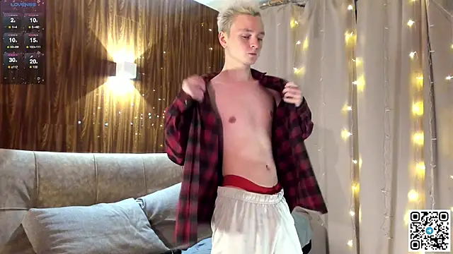 Snapshot of Logan_mett chatting on January 6, 2026, 8:23 pm Logan mett online show from January 6, 2026, 8:23 pm