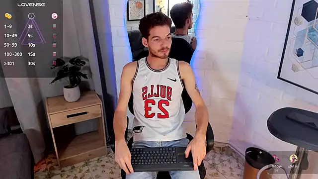 MATEO HUNTER online show from November 5, 2025, 5:07 am