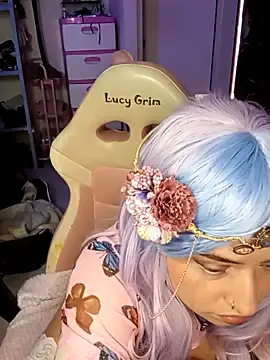 111lucygrim111 online show from October 30, 2025, 7:47 pm