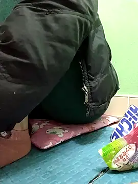 Amanda- ena- online show from December 15, 2025, 10:58 pm