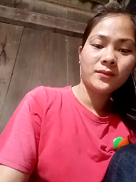 Snapshot of Lyssa-a chatting on May 6, 2026, 8:41 am Lyssa-a online show from May 6, 2026, 8:41 am