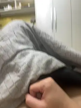 Snapshot of Sui0923 chatting on October 30, 2025, 3:35 pm Sui0923 online show from October 30, 2025, 3:35 pm