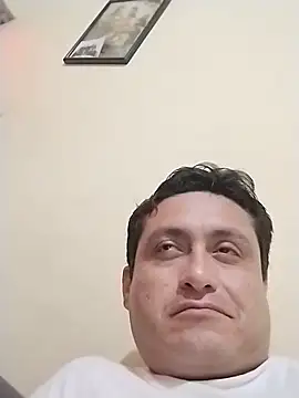 Snapshot of checheludo23 chatting on June 5, 2026, 4:41 am checheludo23 online show from June 5, 2026, 4:41 am