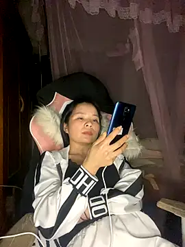 Listen-ly online show from December 18, 2025, 5:19 pm