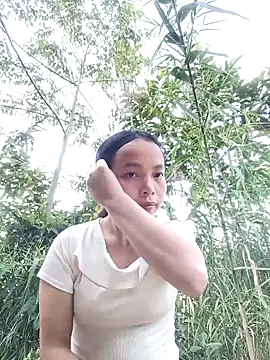 Nguyet2k4 online show from November 28, 2025, 9:23 am