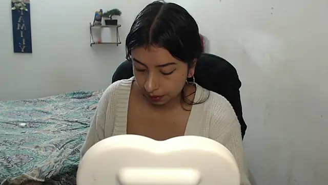 Snapshot of Lya_Hall_ chatting on February 5, 2026, 2:38 am Lya Hall online show from February 5, 2026, 2:38 am