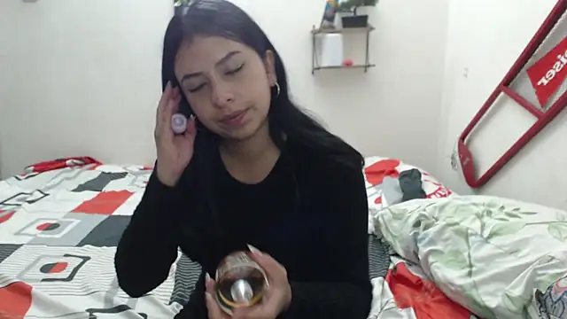 Snapshot of Lya_Hall_ chatting on February 13, 2026, 11:45 pm Lya Hall online show from February 13, 2026, 11:45 pm