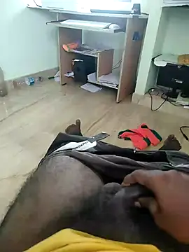 Snapshot of Vickyins480000 chatting on October 19, 2025, 6:47 am Vickyins480000 online show from October 19, 2025, 6:47 am