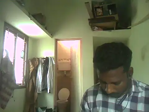 Snapshot of Vickyins480000 chatting on November 12, 2025, 6:25 am Vickyins480000 online show from November 12, 2025, 6:25 am