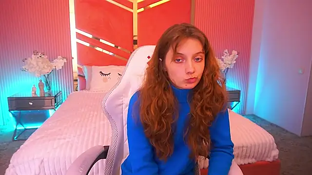 CuteeFoxy online show from November 6, 2025, 2:51 pm