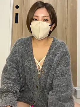 Io chaaan xxx online show from November 28, 2025, 2:53 pm