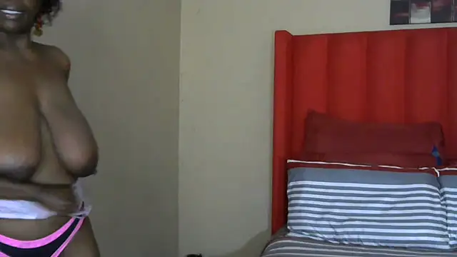 AfroGodesss124 online show from January 15, 2026, 7:46 am