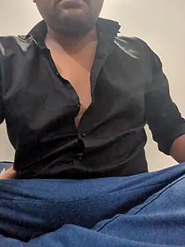 Akki19989 online show from October 14, 2025, 9:15 pm