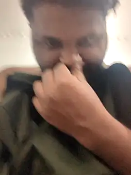 Akki19989 online show from November 3, 2025, 7:37 pm