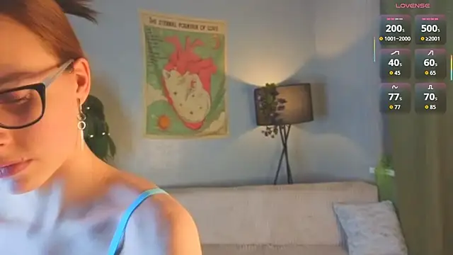 StephnieRecuparo online show from January 12, 2026, 2:33 pm