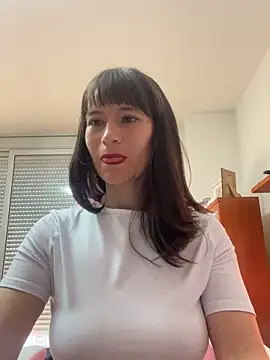 AlanaRius18 online show from November 17, 2025, 10:32 am