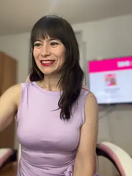 AlanaRius18 online show from April 18, 2026, 10:41 am