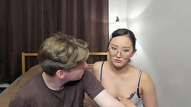 Blossomandbee online show from March 26, 2026, 10:59 pm