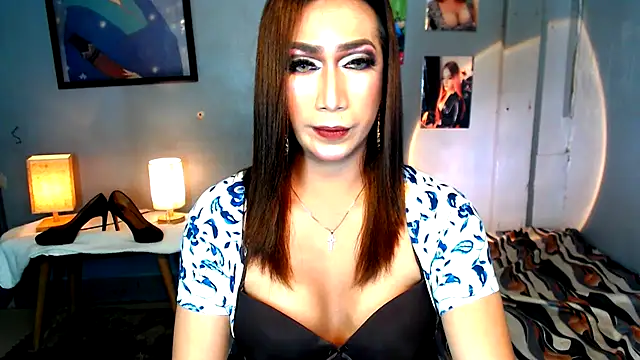 littleredbunny27 online show from March 16, 2026, 8:51 am