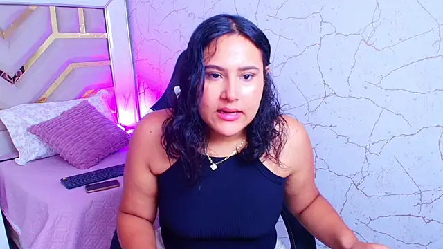 luna jonezz online show from November 4, 2025, 11:20 am