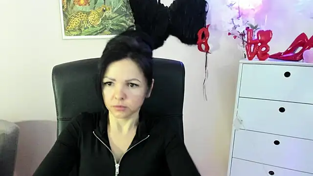 Mollybloom40 online show from March 5, 2026, 7:26 am